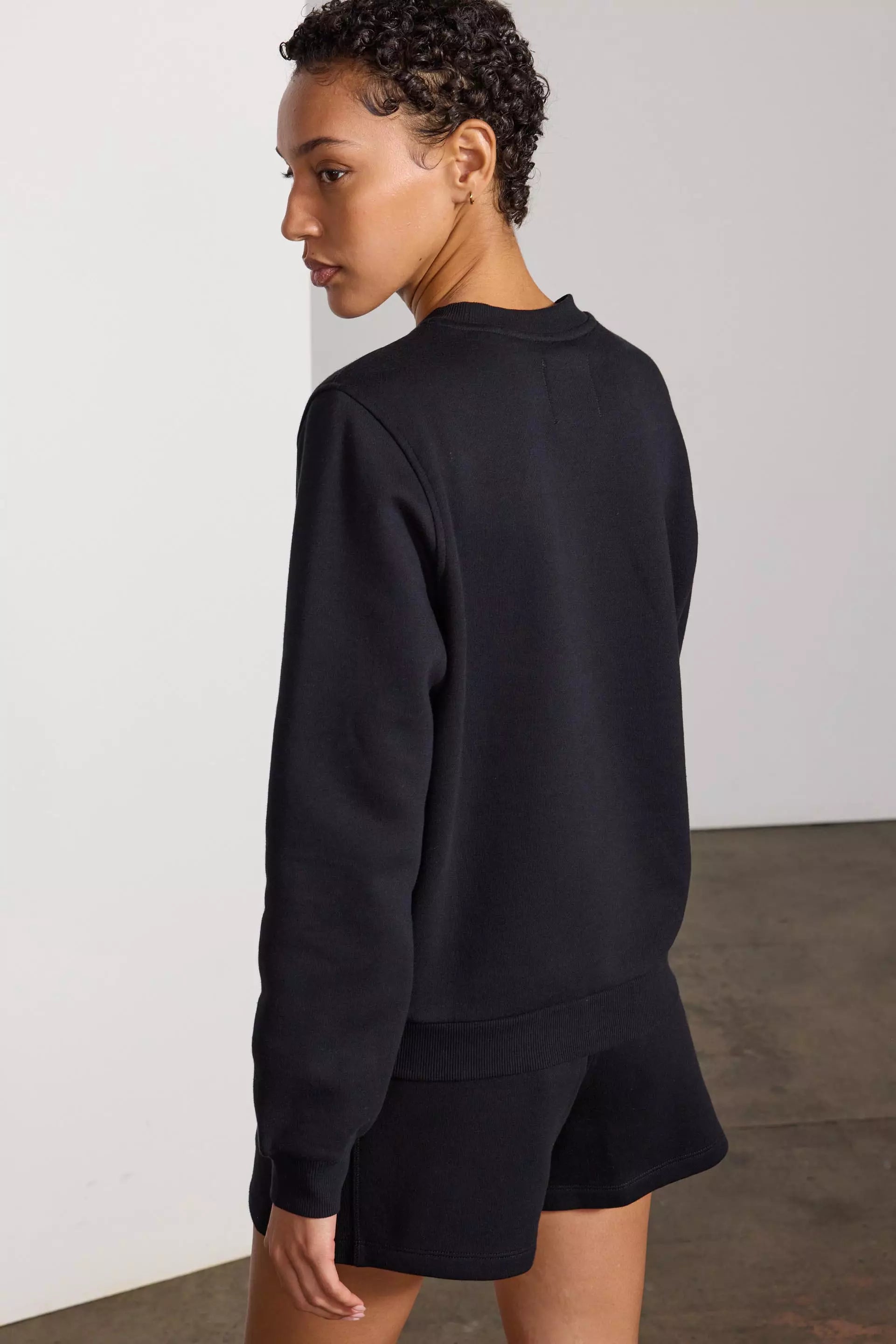 Comfort Fleece Sweatshirt - Black