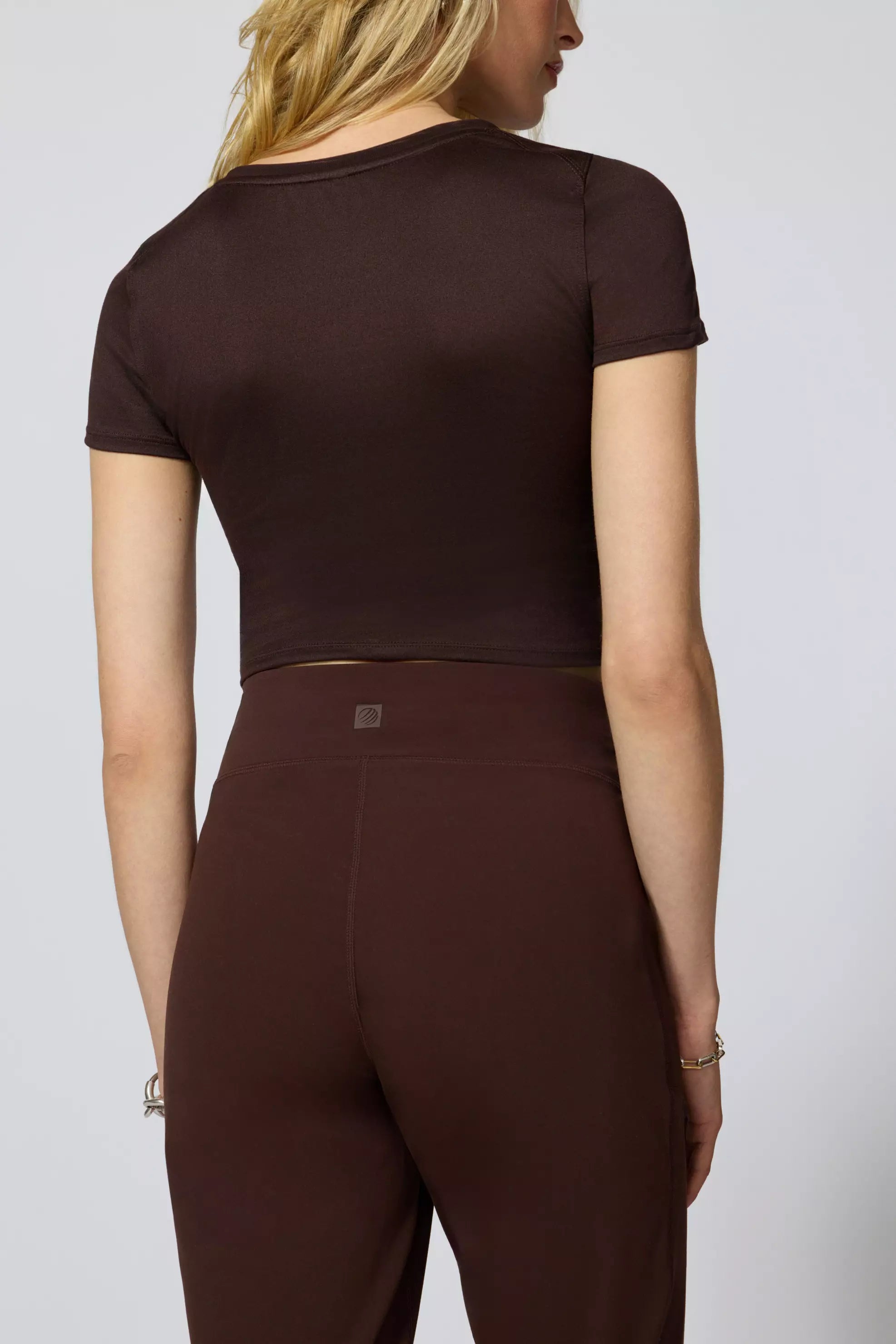 Pace Wrap Tee - Chocolate Brown