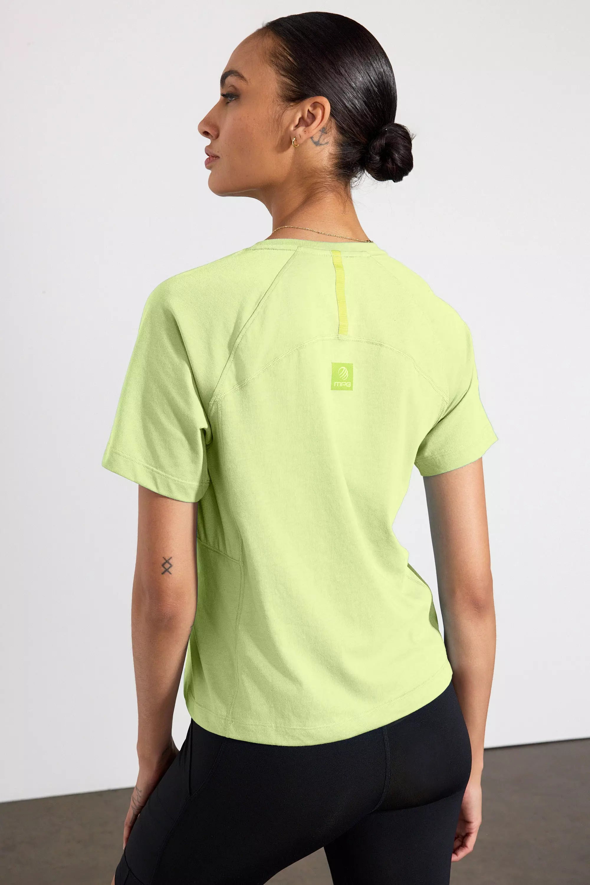 Lograr la camiseta de bolsillo con panel de malla - Shadow Lime