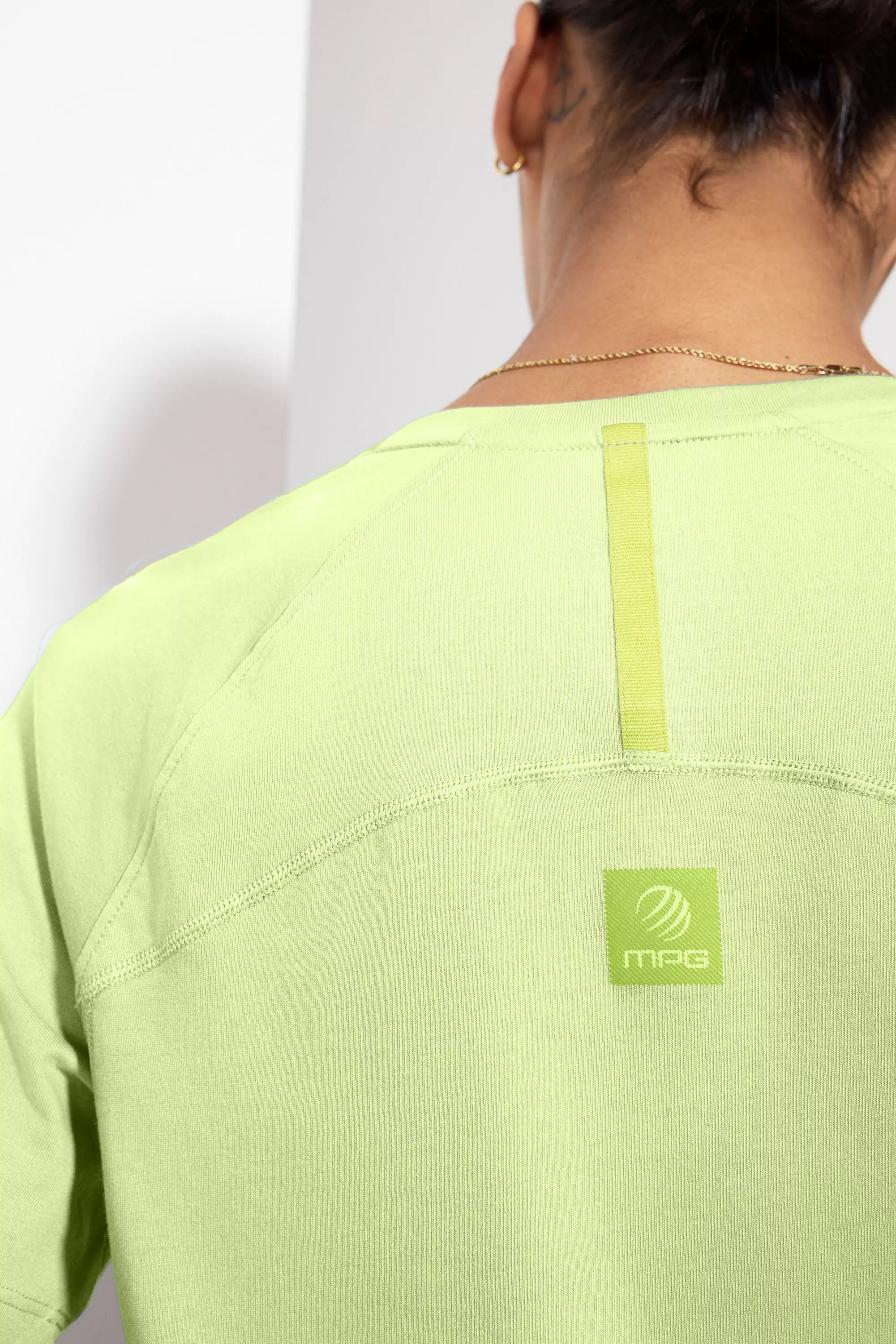 Lograr la camiseta de bolsillo con panel de malla - Shadow Lime