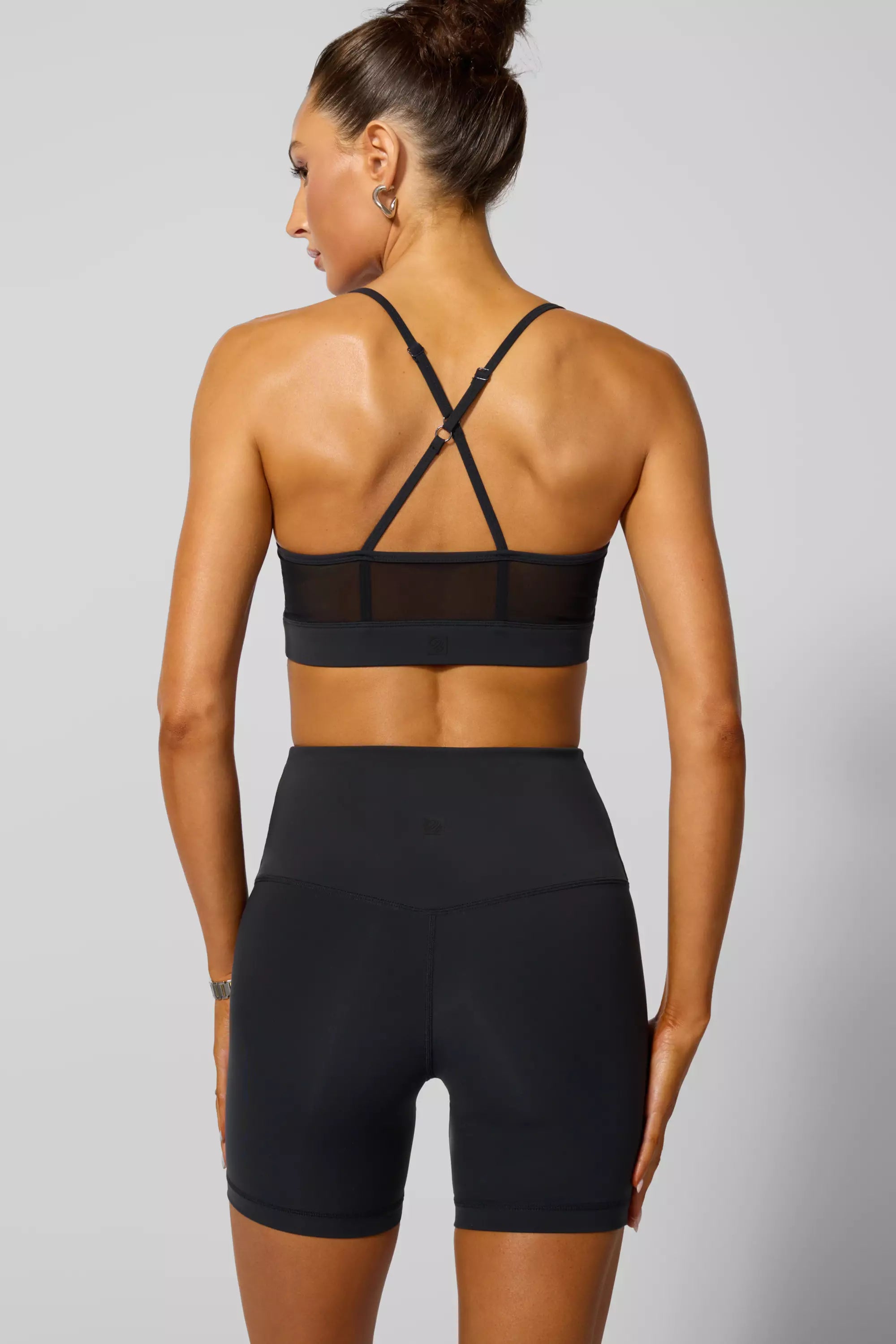 Sculpt Cross Back Bra - Jet Black