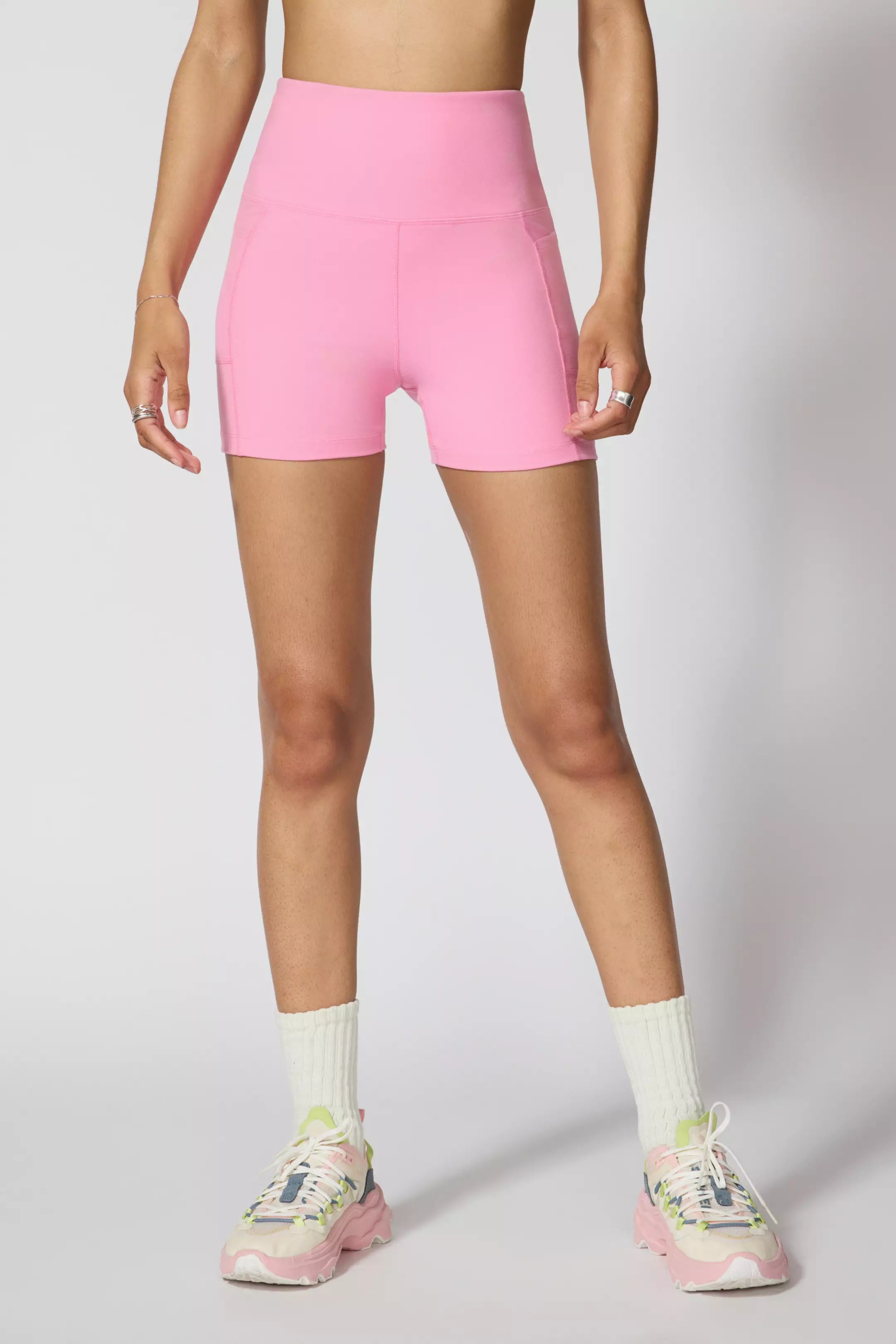 Velocity Short With Pocket - Sachet Pink