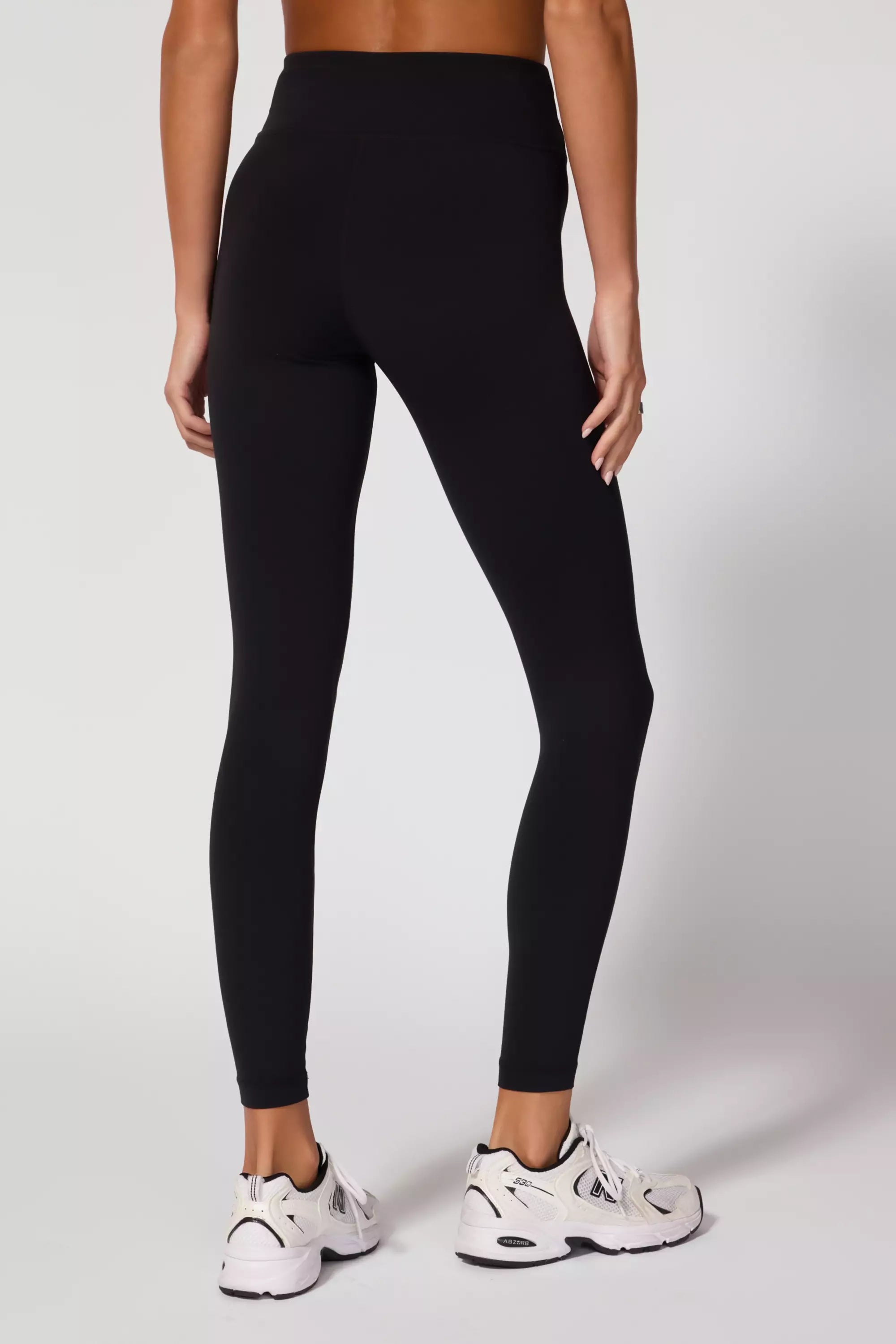 Vital Crossover Legging - Black