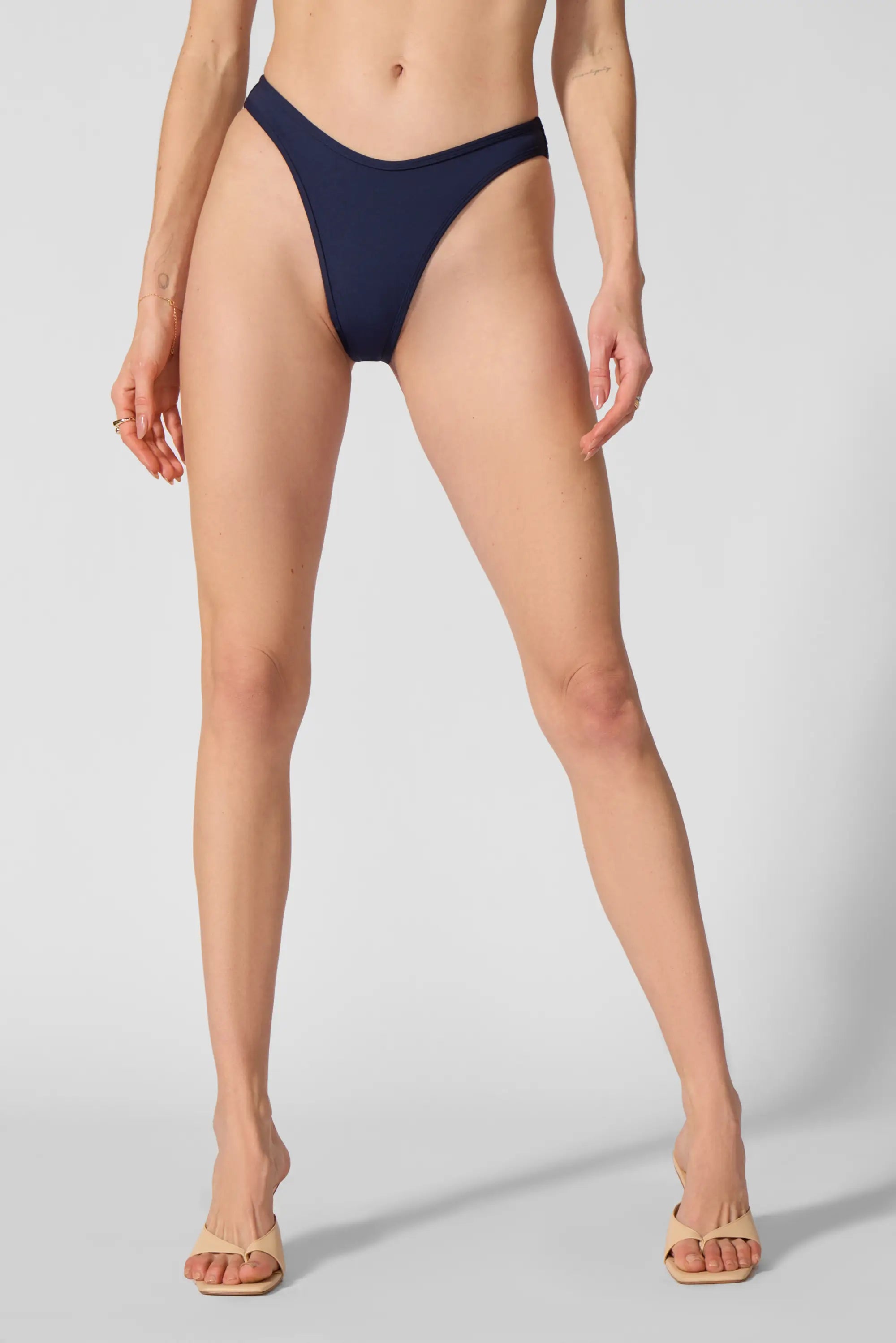 Bikini de pierna alta - Blazer azul marino