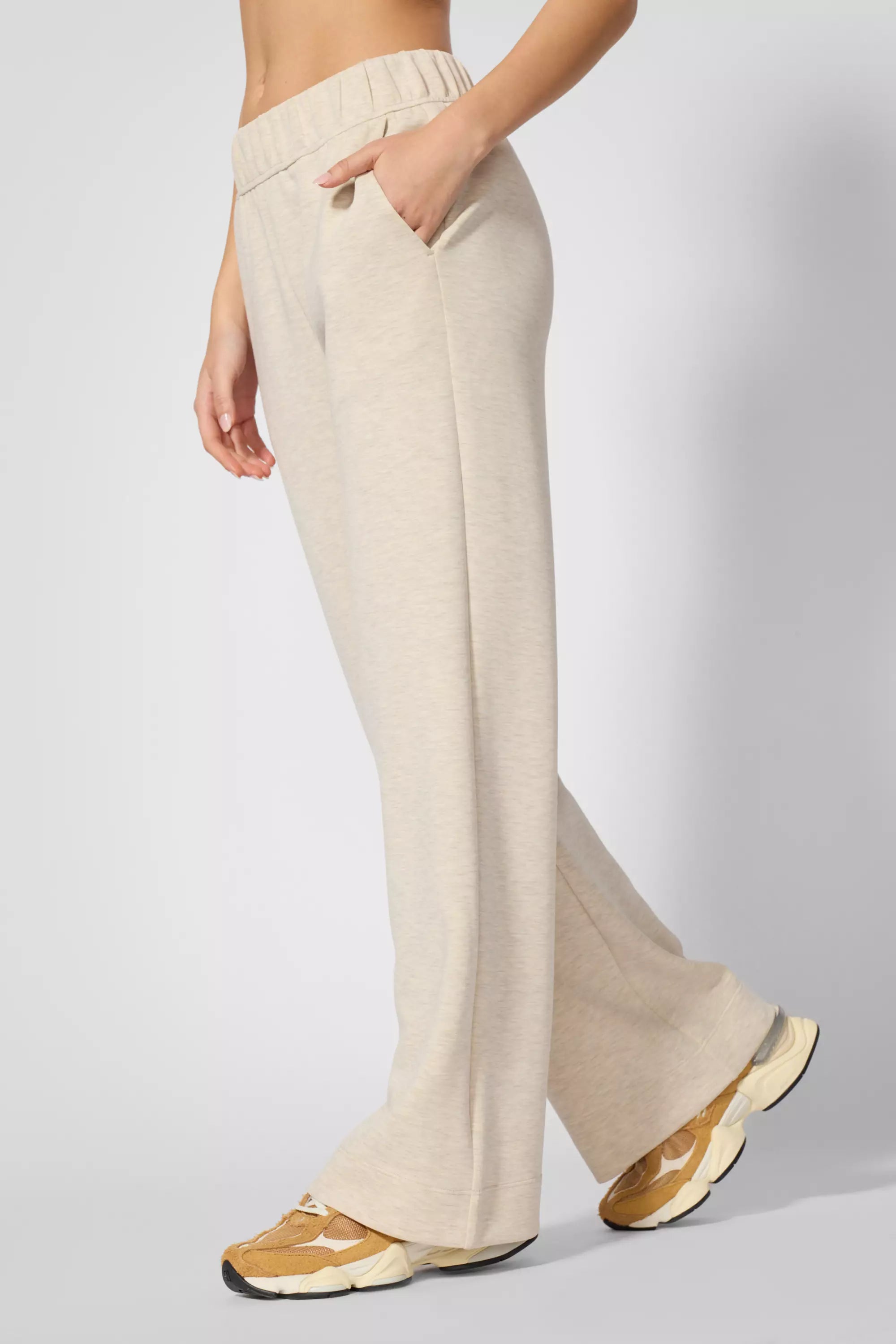 Dreamweave Relaxed Pant - Htr Brown Rice