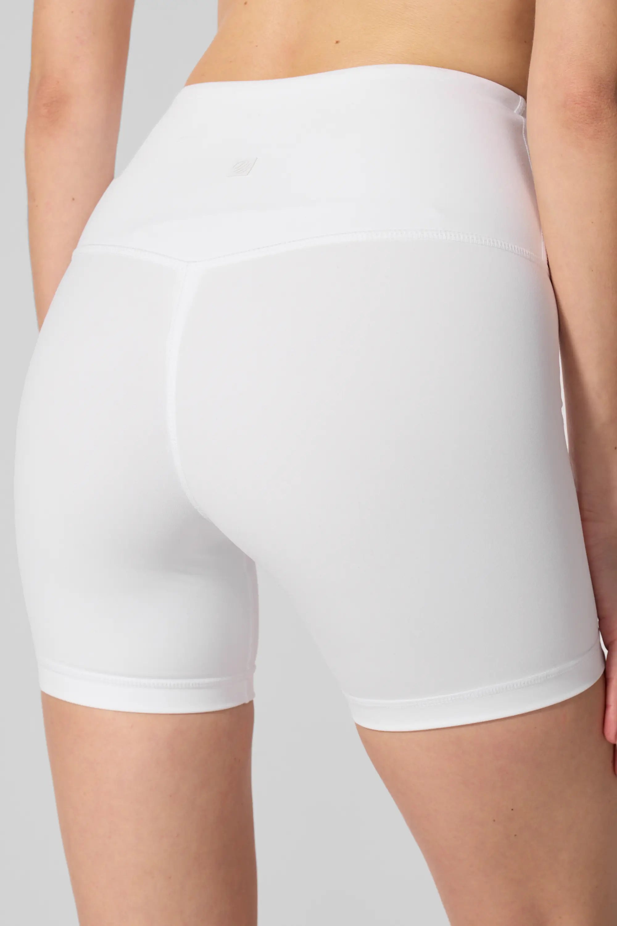 Sculpt Short - Brilliant White