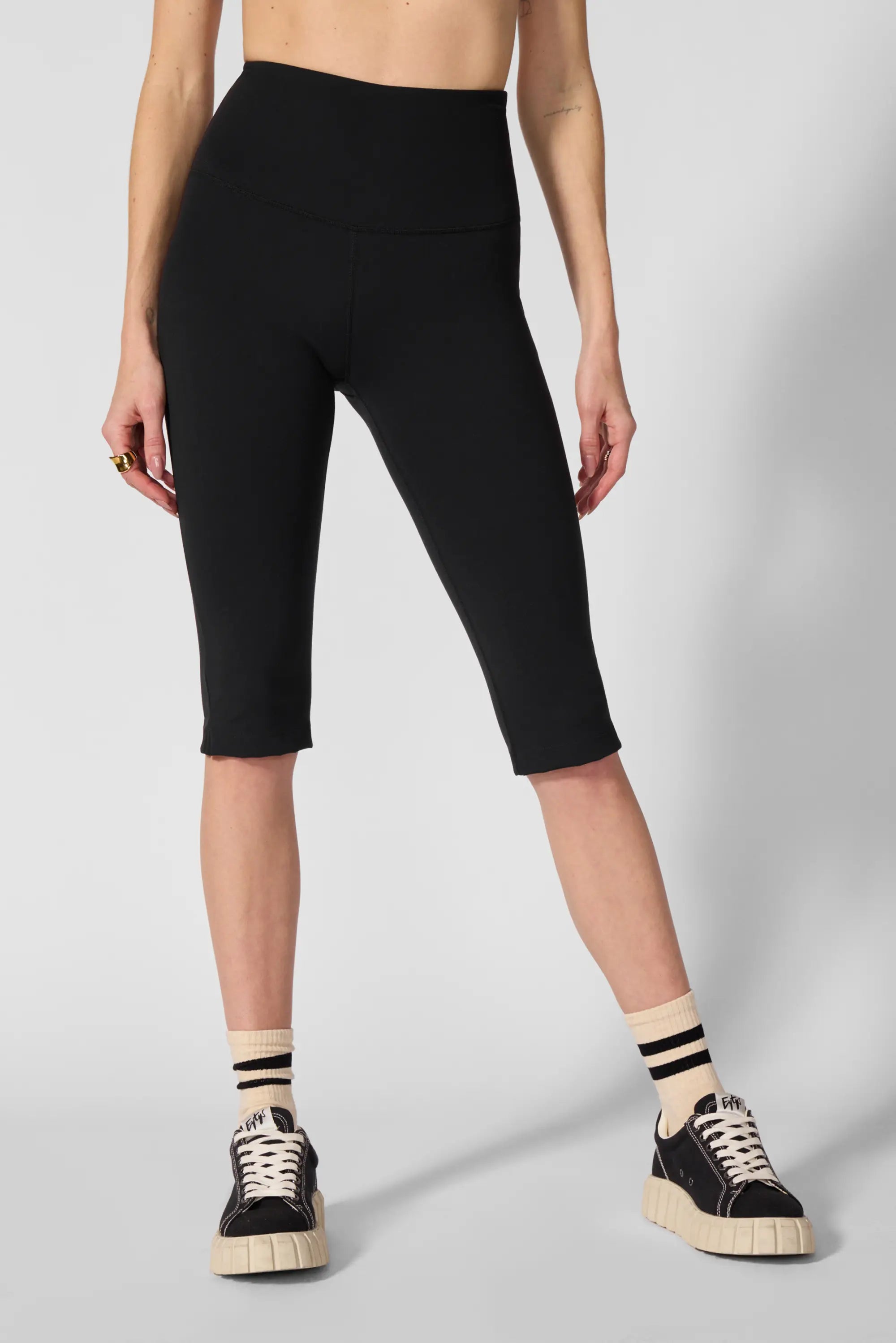 Sculpt Capri - Black