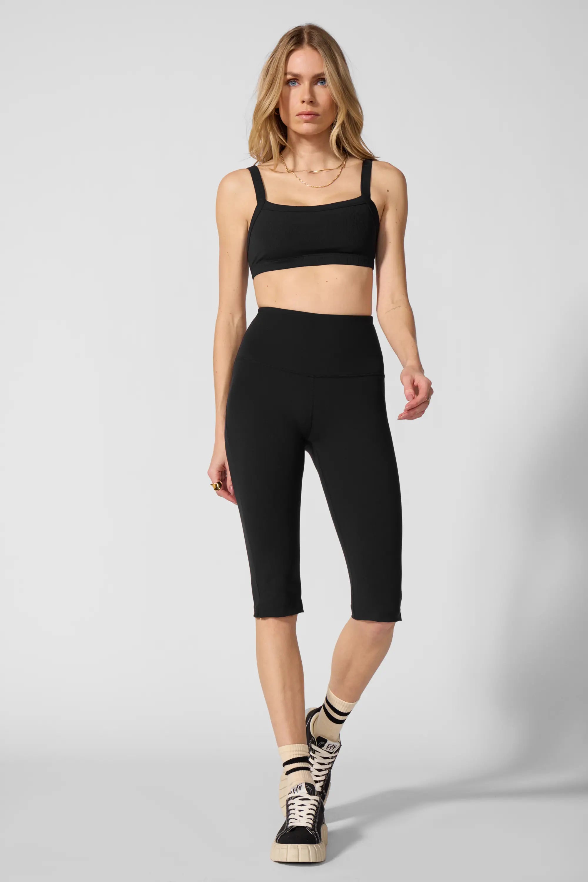 Sculpt Capri - Black