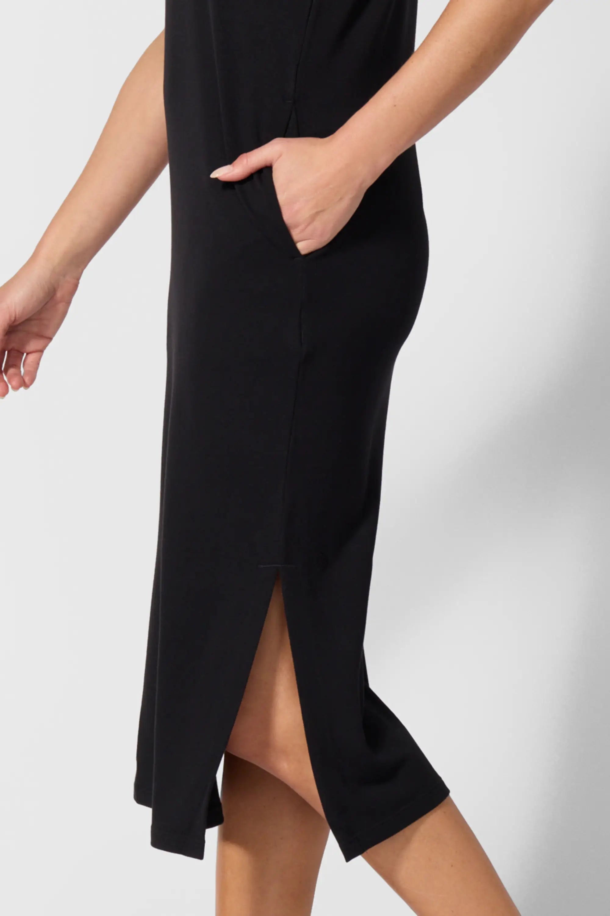 Robe maxi sans manches à la toison confortable - noir