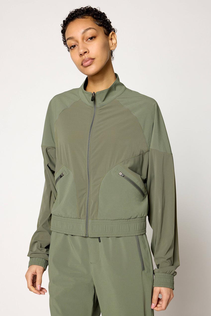 Trek Panelled Light Jacket - Dusty Olive