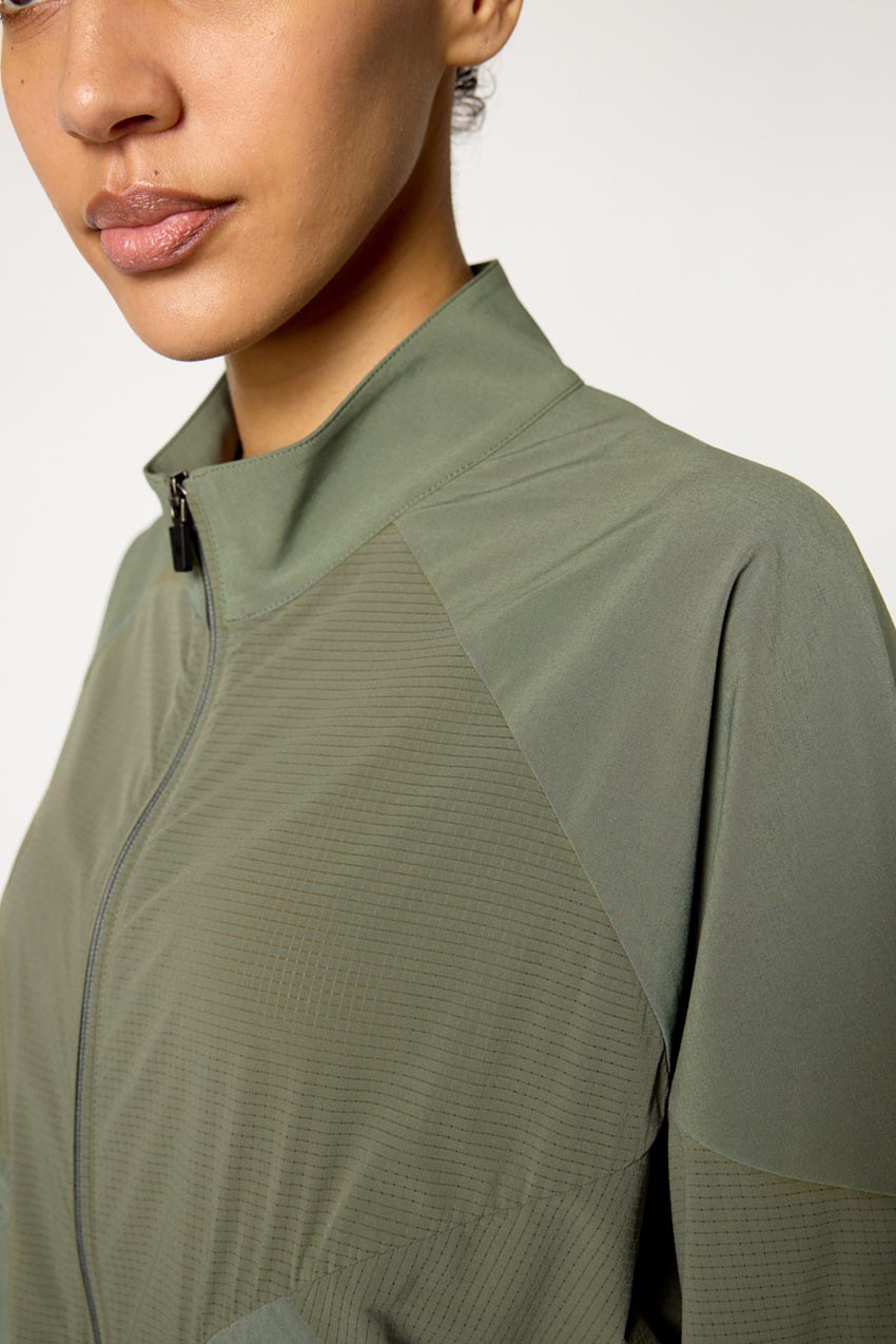 Trek Panelled Light Jacket - Dusty Olive